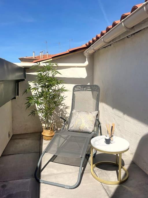 Charme Urbain Sous Les Toits-terrasse/clim/parking Apartment *